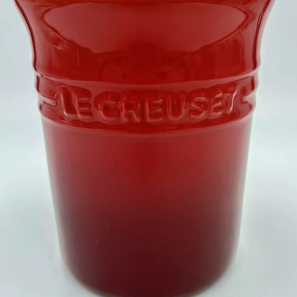 Le Creuset Cherry Red Crock